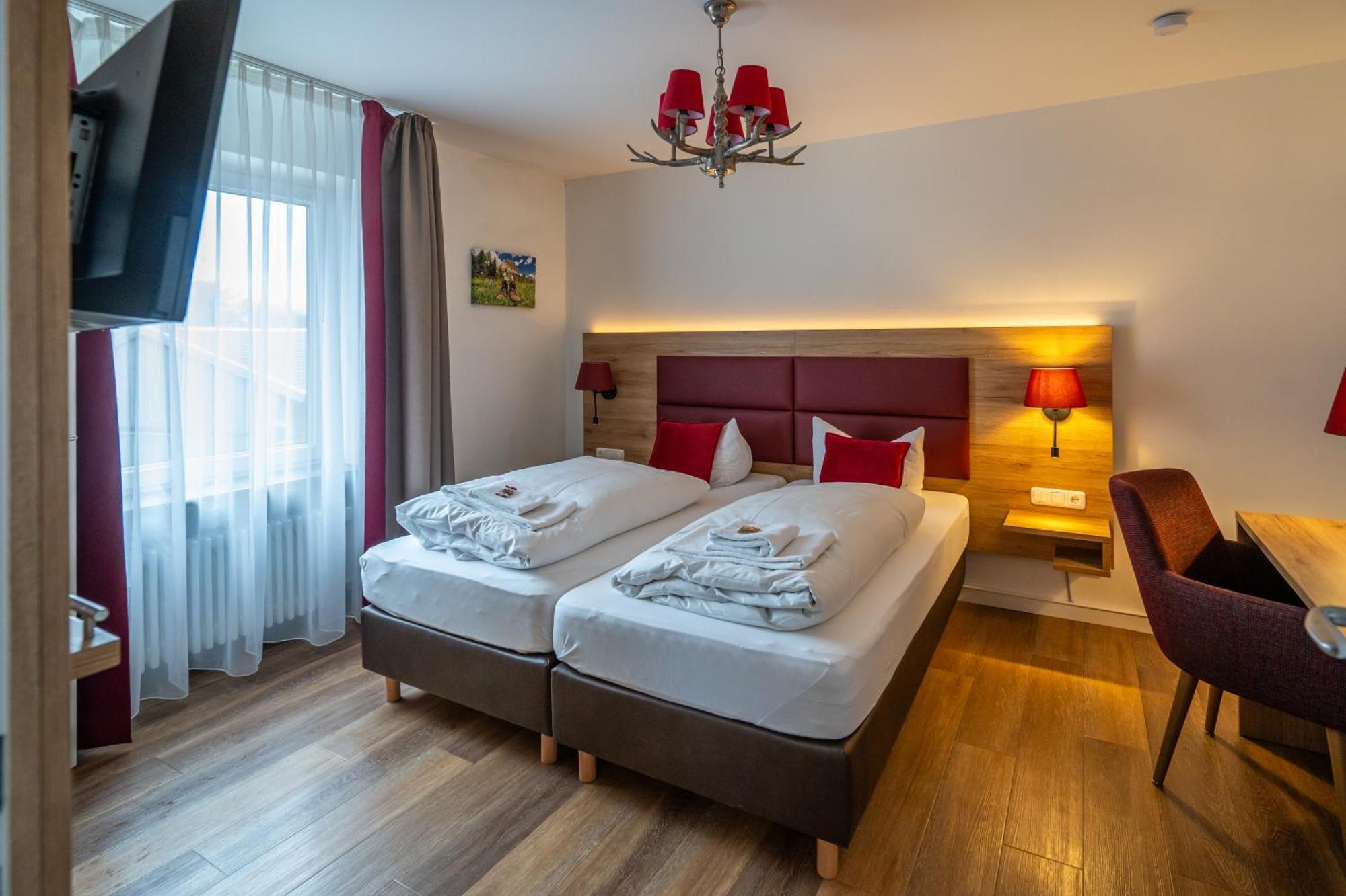 Hotel Weissbraeu Oberhaching Eksteriør billede